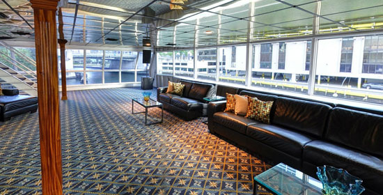 Cruise Lounge