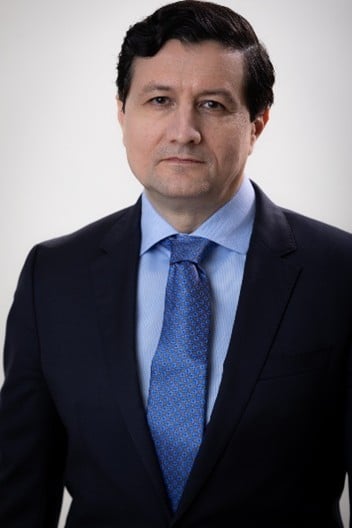 Juan Toro Headshot